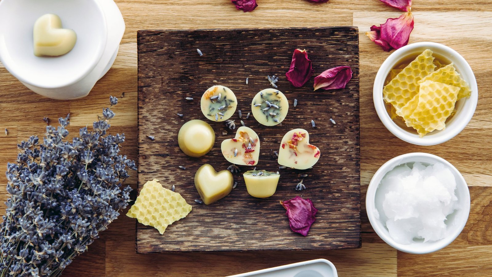 Wax Melts vs. Velas Aromáticas: ¿Cuál dura más y huele mejor?